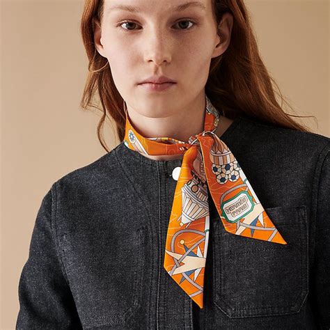 hermes twilly wear|Hermes scarf how to tie.